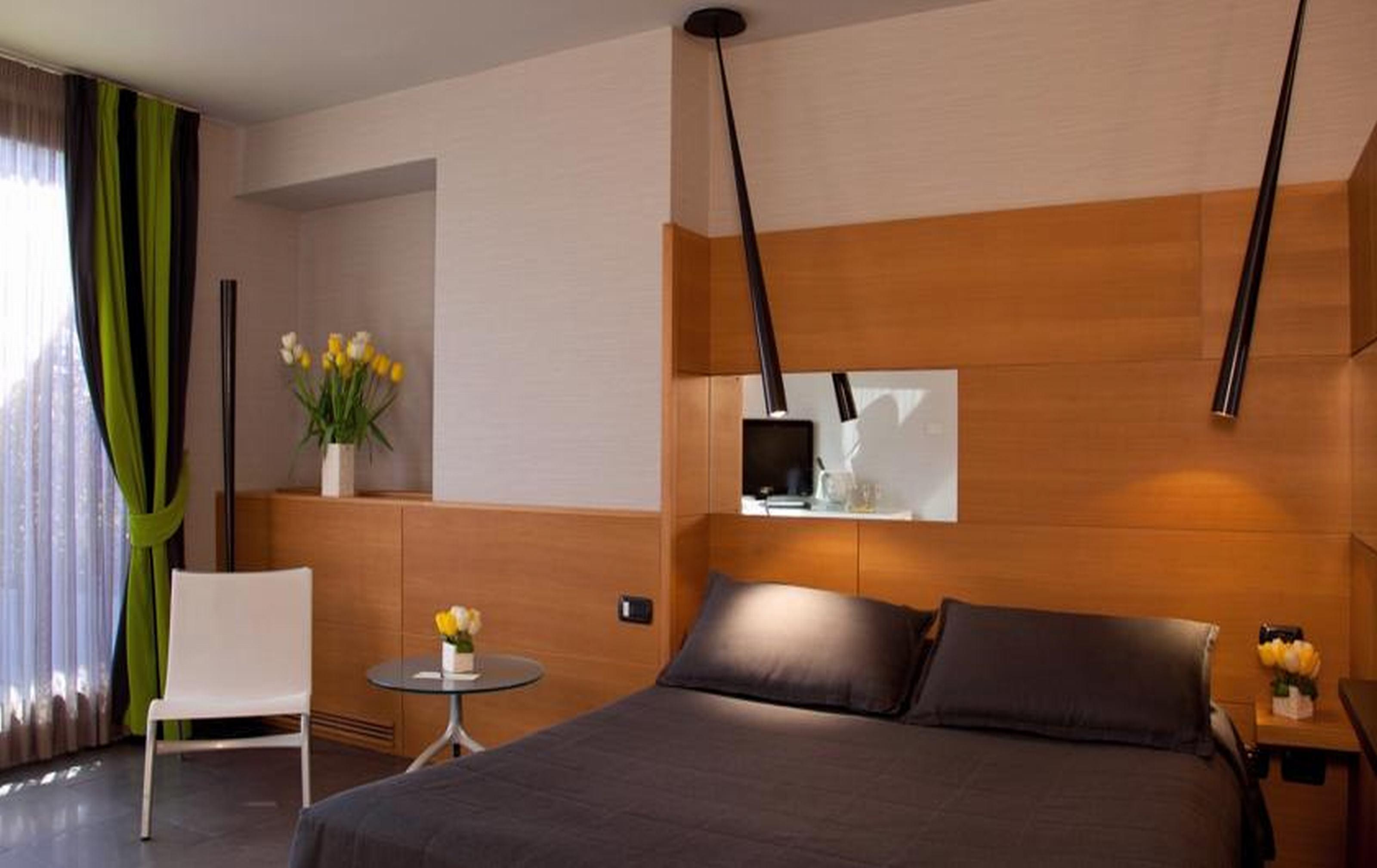 Hotel Zone Roma Esterno foto