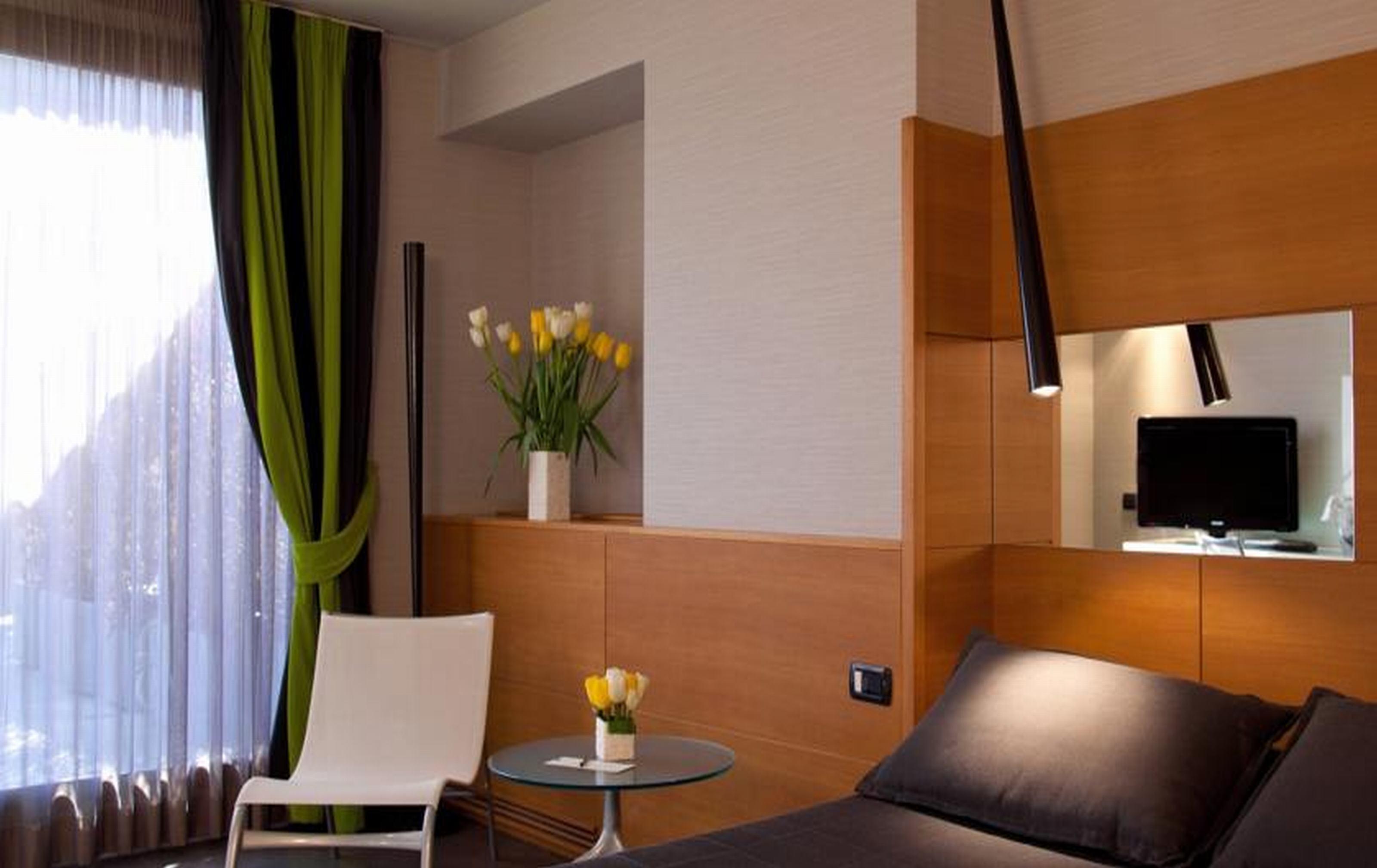 Hotel Zone Roma Esterno foto